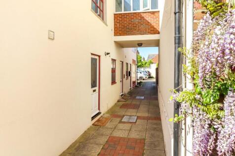 Pedestrian entrance 