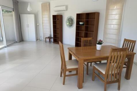 3 bedroom Bungalow f