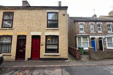 Peterborough, PE2 - property photo