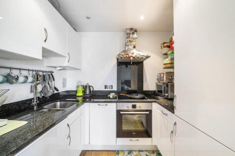 1349052-13-68b9a2...