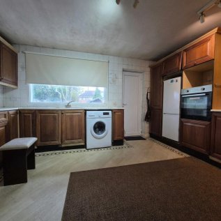 Kitchen (2).png