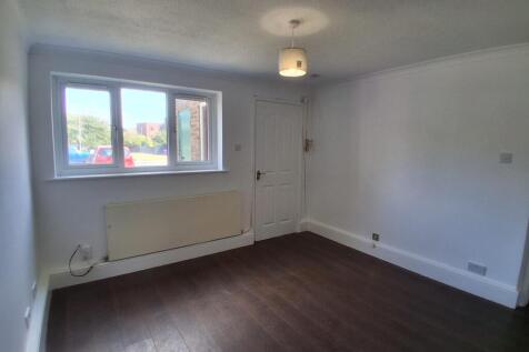 Humber Close, Liverpool, L4 photo 4