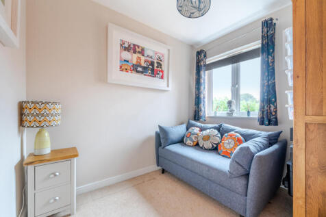 1382608-2-692d5c5...