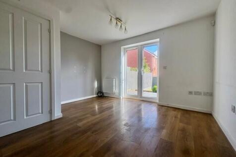 EAST SWINDON photo 4