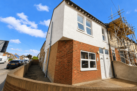 2 bed flat to rent Toronto Road, Gillingham ME7