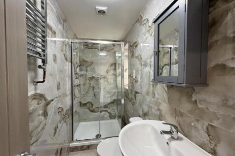 2 Bed, Richards Street photo 5