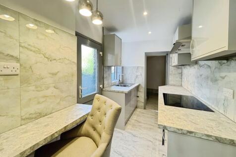 f3a71b8f-WhatsApp...