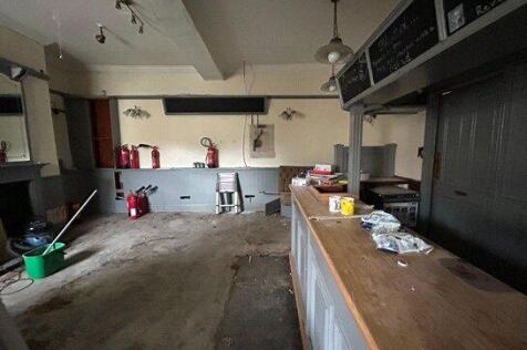 Retail Property (high street) to rent Image 7