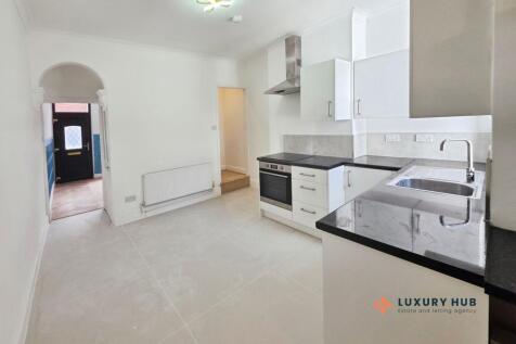 King William Street, Stoke-On-Trent, ST6 photo 5