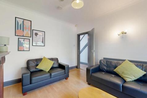 Oaklands Avenue, Loughborough photo 2