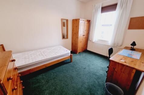 7 Forfield Place, Leamington Spa photo 4