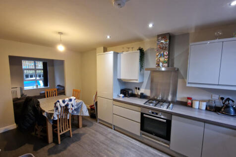 Longfield Court, Linthwaite, HD7 photo 5
