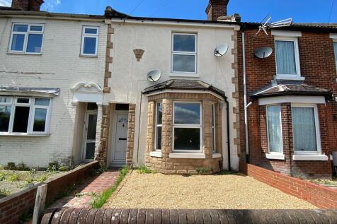 3-bed terraced on Southampton Road, Eastleigh, £1,400/mo