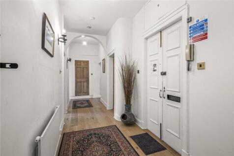 13/1 Frederick St