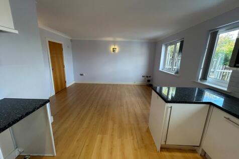 Waterstone Court, Staincliffe, WF13 photo 4