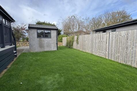 Side Garden and Storage