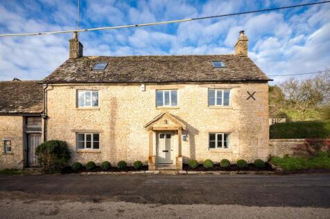 8 - Long Cottage - GL54 4AF - Web.jpg