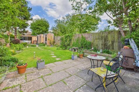 CAM04968G0-PR0042-STILL007