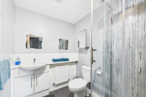 CAM03185G0-PR0127-STILL026