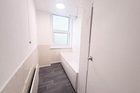 4B Park Place, Worksop photo 5