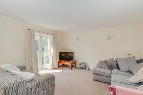 KITCHEN, DINER AND LIVING ROOM