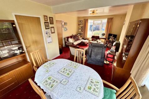 Open Plan Living and Dining Room