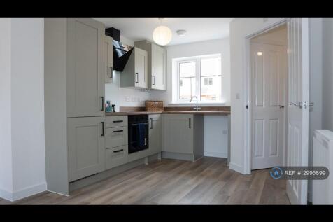 Kitchen With Integrated Fridge/Freezer