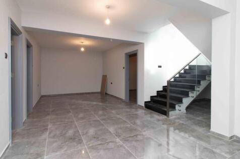 3-bedroom contemporary designed LUXURY villa + private swimming pool + underfloor heating infrastructure + cinema room Image 9999 28