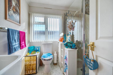 Main Shower Room