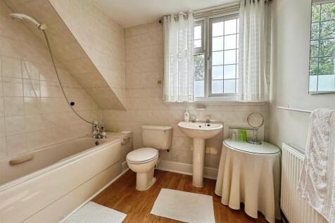 e4af8b4c--41A0-B8B6-8E3FD39C53AD-29810-000027BF81F