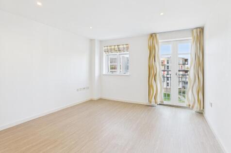 CAM02545G0-PR0525-STILL017