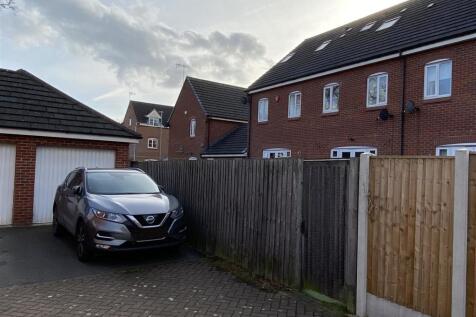 Garage &amp; Off road parking.jpg