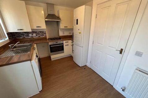 3 Bedroom house to rent, Homington Avenue, Badbury Park photo 4
