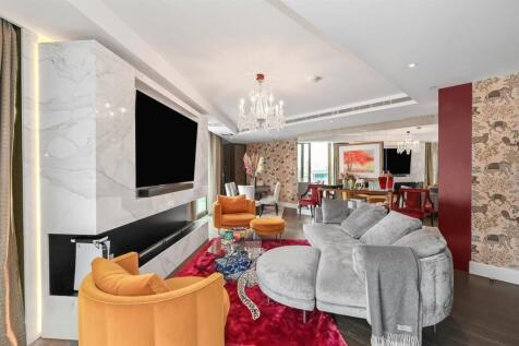 property in Warwick Lane, 
Kensington, W14