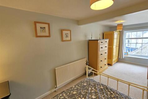 Double bedroom 2 (3).jpg