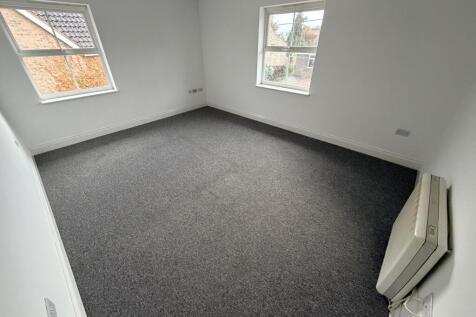Crown House Apartments, Old Croxton Road, Thetford photo 4