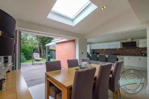 Dining area &amp; roof lantern