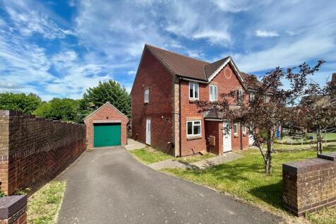 Yeovil, BA21 - property photo
