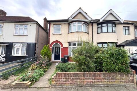 Ilford, IG1 - property photo