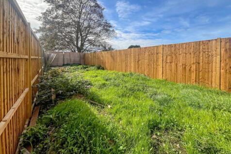 32b Gosden Road