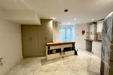 One-Bedroom Flat ¿ Longley Road, Tooting