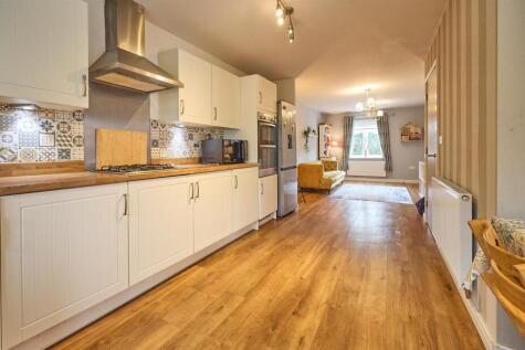 Fitted Dining Kitchen to Rear