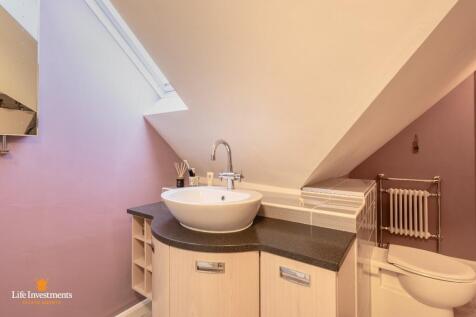 Bedroom One En Suite