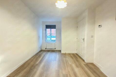 Clovelly Drive, Hampton Gardens, Peterborough, Cambridgeshire, PE7 photo 3