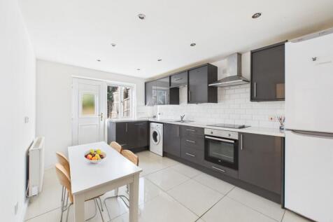 Breakfast Kitchen (Virtually Furnished)