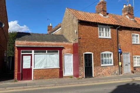2-bed terraced on Boston Road, Sleaford, £750/mo