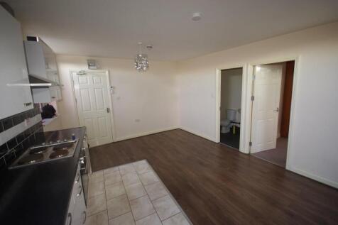 2 Living Room.jpg