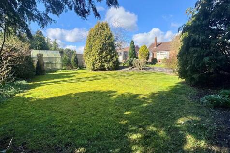 20 Queensbury Way g.jpg
