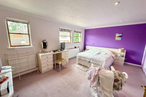 2 Rawlins Close, N3 (13).jpg