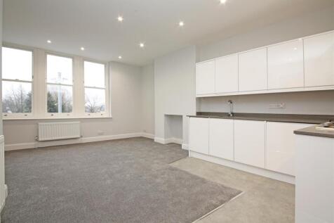 Flat 2, 224 Tooting High Street kitchen 2.jpg